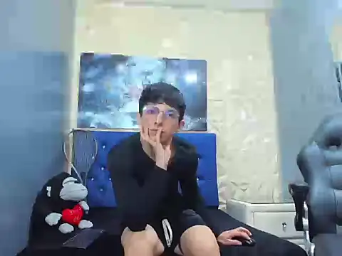 ElanGiraldo online show from March 2026 11:11:01 PM