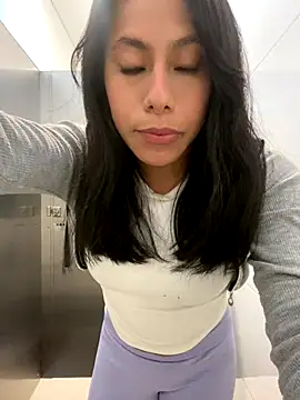 Katherinm online show from November 2025 07:38:01 PM