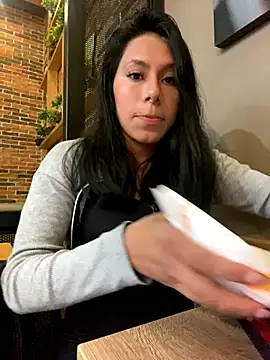 Katherinm online show from November 2025 07:39:02 PM