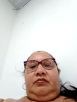 HotXXXgirl 01 online show from November 2025 12:21:01 AM