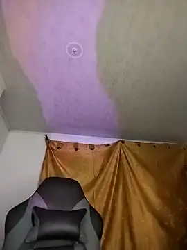 Snapshot of NAMISQUIRTT chatting on November 2025 04:34:02 AM NAMISQUIRTT online show from November 2025 04:34:02 AM