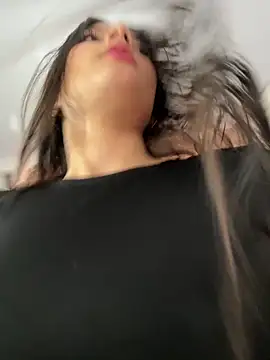 EmmiiGlow online show from February 2026 09:33:01 PM