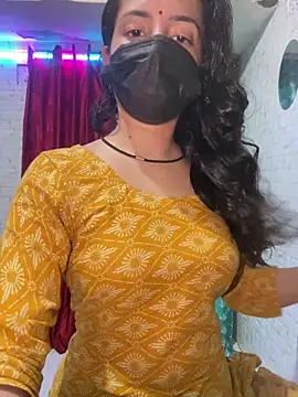 Snapshot of Red_Queen_11 chatting on February 2026 06:38:01 PM Red Queen 11 online show from February 2026 06:38:01 PM