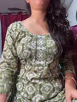 Snapshot of Red_Queen_11 chatting on July 2026 06:43:02 PM Red Queen 11 online show from July 2026 06:43:02 PM