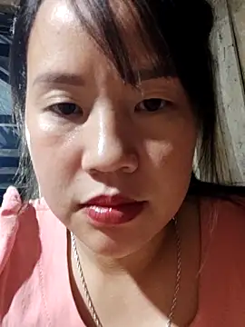 yelow-bee online show from November 2025 02:43:02 PM