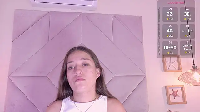 Roxanna-Mill online show from November 2025 01:58:02 PM