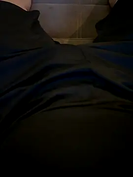 Snapshot of Chiludove chatting on January 2026 12:25:01 AM Chiludove online show from January 2026 12:25:01 AM