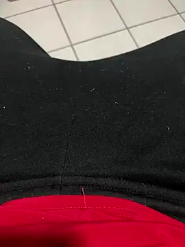 Snapshot of Chiludove chatting on January 2026 06:27:01 AM Chiludove online show from January 2026 06:27:01 AM