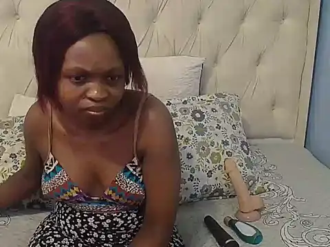 SweetLinaX online show from November 2025 03:28:02 PM