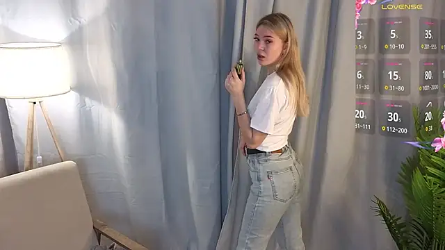 ToyaBosques online show from November 2025 03:16:01 AM