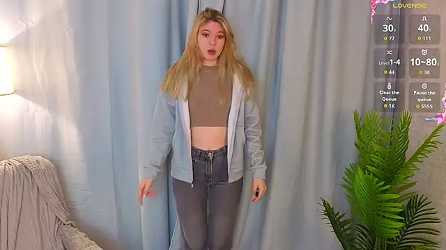 ToyaBosques online show from November 2025 03:05:01 AM