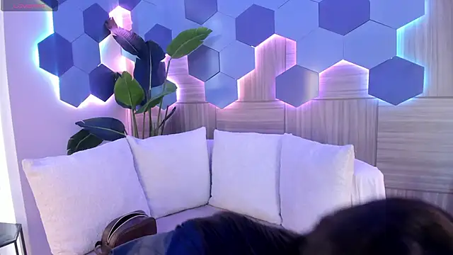 sofiaivanova online show from February 2026 03:36:01 AM