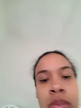 Snapshot of kyliecastell chatting on November 2025 02:27:02 PM kyliecastell online show from November 2025 02:27:02 PM