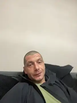 Kinkycouple142 online show from February 2026 11:01:02 PM