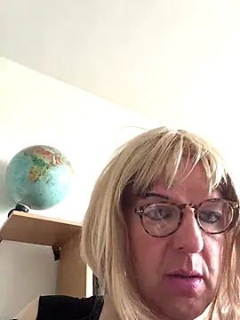 simone xdressing online show from October 2025 09:08:02 AM