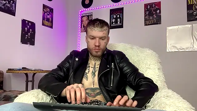 Huntall77 online show from March 2026 05:37:02 AM