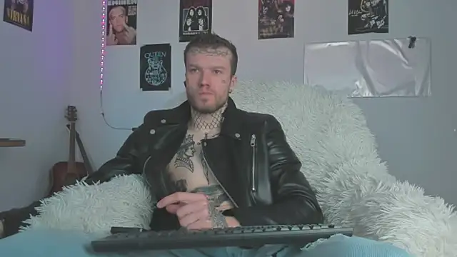 Huntall77 online show from April 2026 04:54:02 AM