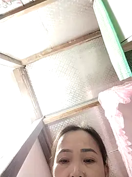 Feeling-hot online show from December 2025 02:57:02 PM