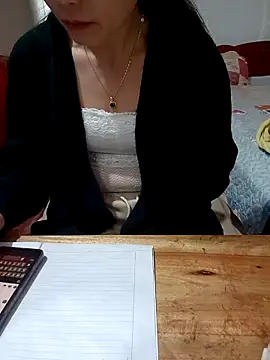 Feeling-hot online show from December 2025 03:57:01 AM