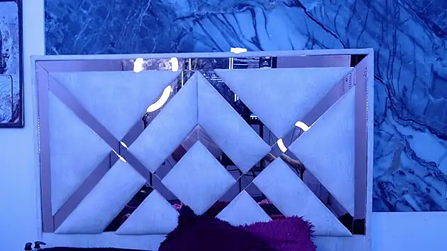 tael novacs online show from December 2025 03:56:01 AM