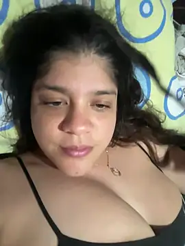 diamore3377 online show from April 2026 02:47:01 AM