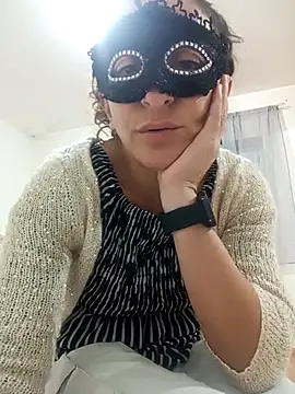 Giorgia13 online show from November 2025 05:23:02 PM