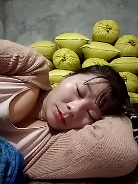 Snapshot of vangkt-cute chatting on December 2025 04:09:01 AM vangkt-cute online show from December 2025 04:09:01 AM