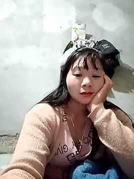 Snapshot of vangkt-cute chatting on December 2025 11:23:01 PM vangkt-cute online show from December 2025 11:23:01 PM