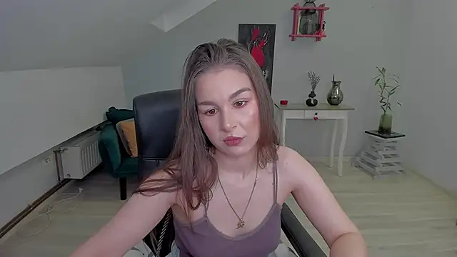 Snapshot of LouannaHart chatting on February 2026 05:27:02 AM LouannaHart online show from February 2026 05:27:02 AM