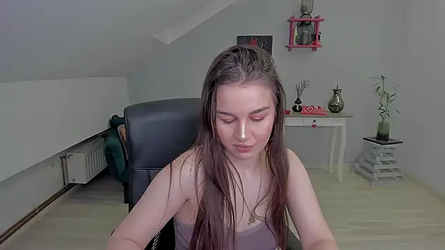 Snapshot of LouannaHart chatting on February 2026 04:23:02 AM LouannaHart online show from February 2026 04:23:02 AM