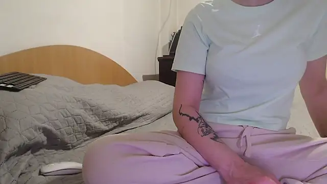 Snapshot of MissyDior8 chatting on February 2026 12:46:02 PM MissyDior8 online show from February 2026 12:46:02 PM