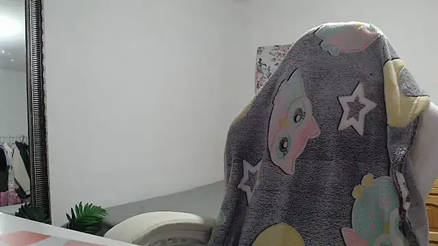 Snapshot of MissyDior8 chatting on March 2026 10:43:01 AM MissyDior8 online show from March 2026 10:43:01 AM