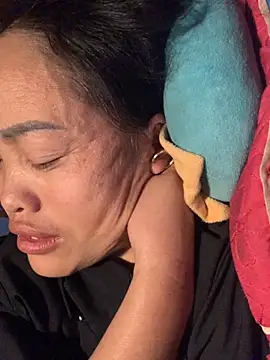 phuong cute online show from November 2025 01:16:02 AM