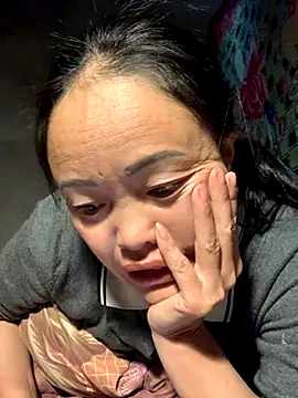 phuong cute online show from November 2025 12:21:02 AM