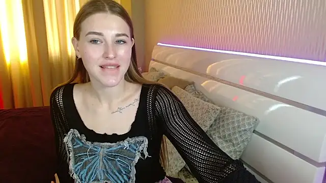 Snapshot of cutie_violet chatting on November 2025 07:49:01 AM cutie violet online show from November 2025 07:49:01 AM