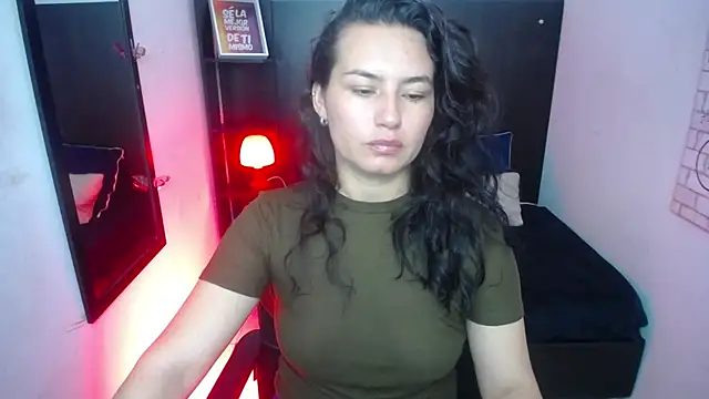 Snapshot of koral_purple chatting on November 2025 04:58:02 PM koral purple online show from November 2025 04:58:02 PM