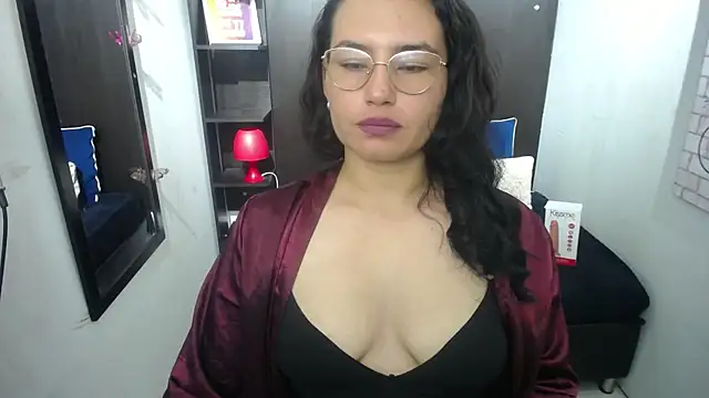 Snapshot of koral_purple chatting on November 2025 01:33:02 PM koral purple online show from November 2025 01:33:02 PM