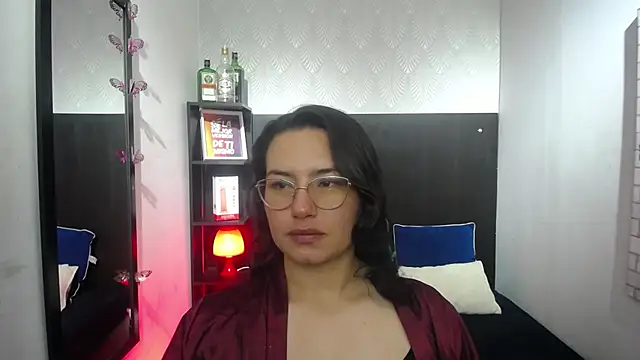 Snapshot of koral_purple chatting on November 2025 03:41:01 AM koral purple online show from November 2025 03:41:01 AM