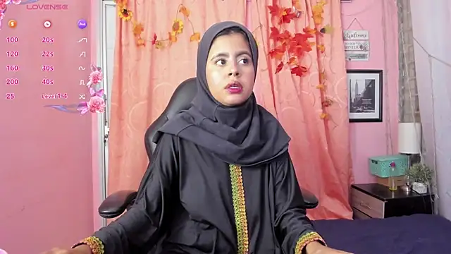 NaylaAbadi online show from December 2025 02:58:02 PM