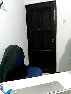 Sarahy- online show from November 2025 11:24:01 PM