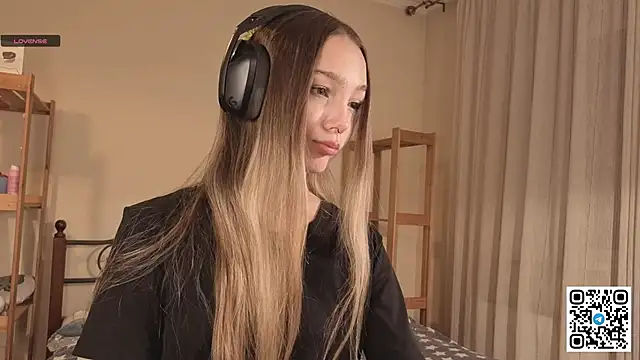 HoaPatton online show from December 2025 11:04:01 AM