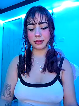 Snapshot of Sarah_Lark- chatting on March 2026 11:33:01 PM Sarah Lark- online show from March 2026 11:33:01 PM