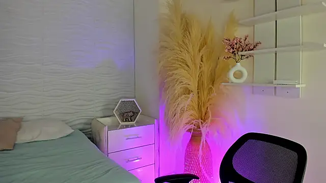 lilithDraven  online show from March 2026 03:55:02 AM