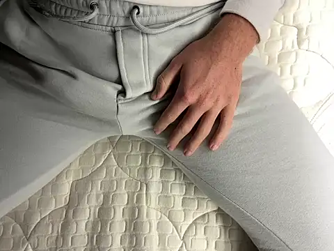 fra06  online show from December 2025 04:23:02 PM