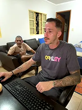 Lucasjandre online show from December 2025 10:06:02 PM