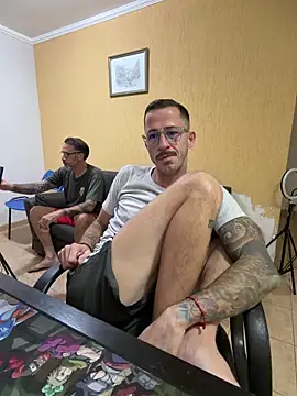 Lucasjandre online show from June 2026 08:51:02 PM