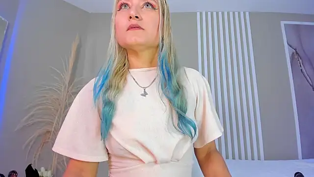 AlexaColdd online show from December 2025 01:07:01 PM