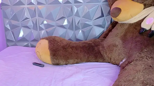 Ciara Lawrence online show from November 2025 02:20:01 PM