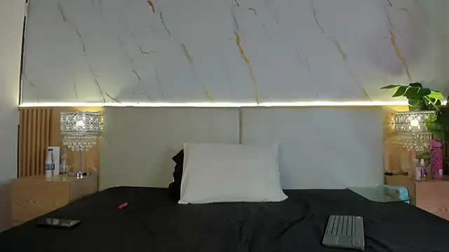 april grey11 online show from December 2025 07:52:01 PM