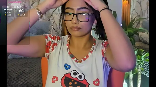 Valkyfoxxx online show from December 2025 02:45:02 PM